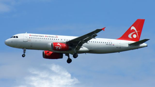 Airbus A320 (PH-AAY)