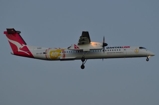 de Havilland Dash 8-400 (VH-QOI)