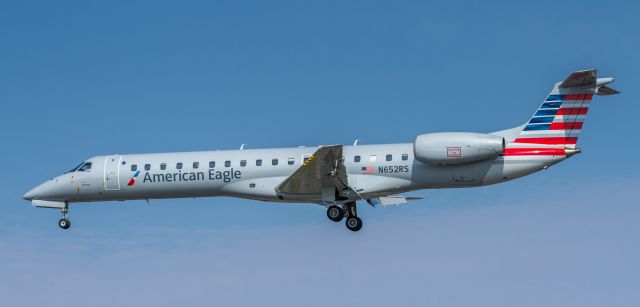 Embraer ERJ-145 (N652RS)