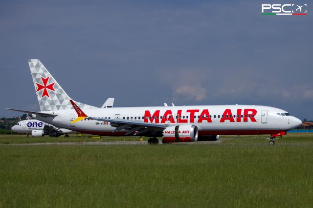 Boeing 737 MAX 8 (9H-VUD)