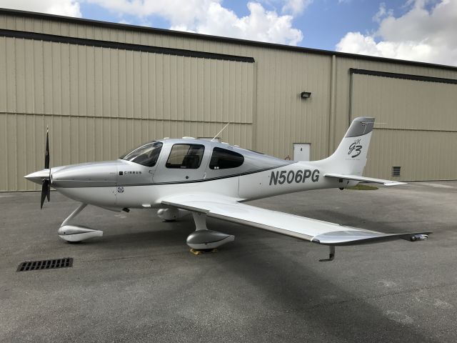 Cirrus SR-22 (N506PG)