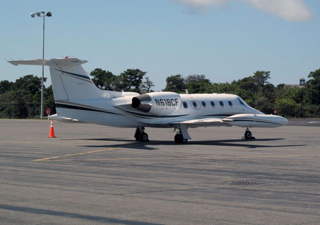 Learjet 35 (N618CF)