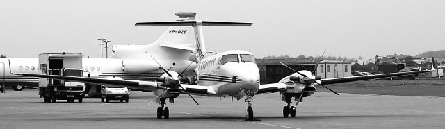 Beechcraft Super King Air 200 —