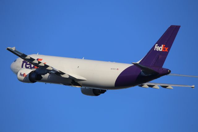 Airbus A300F4-600 (N679FE)