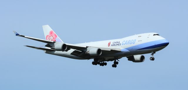 Boeing 747-400 (B-18710)