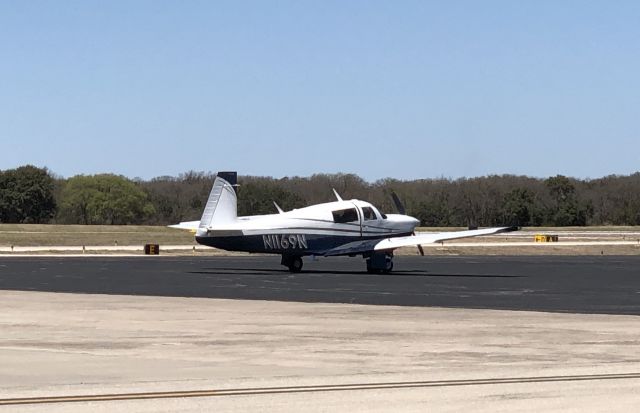 Mooney M-20 (N1169N)