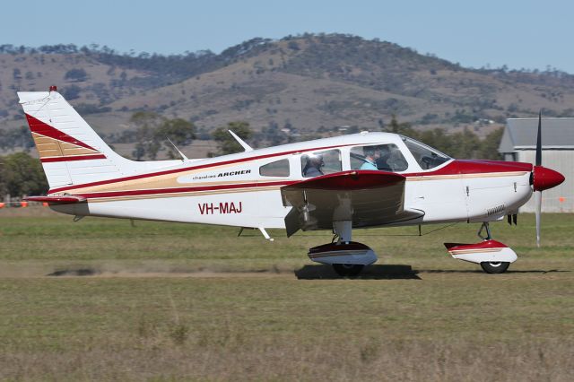 Piper Cherokee (VH-MAJ)