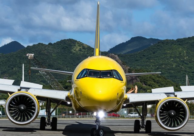 Airbus A320neo (N979NK)