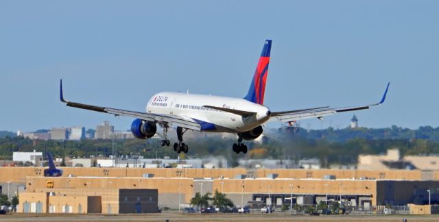 Boeing 757-200 (N536US)