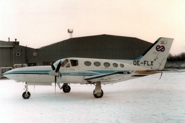 Cessna 421 (OE-FLX) - Seen here in Feb-85.br /br /Reregistered D-IIIL in Nov-14,br /then N421MU 19-Jan-17.