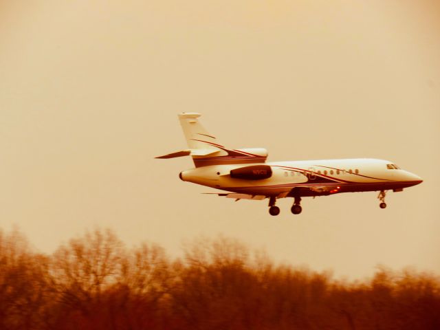 Dassault Falcon 900 (N9CU)