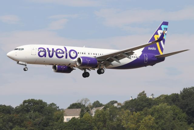 Boeing 737-800 (N233GE) - 'Avelo 718' from Orlando landing on runway 20