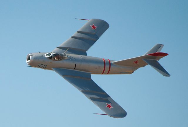 MIG17 —