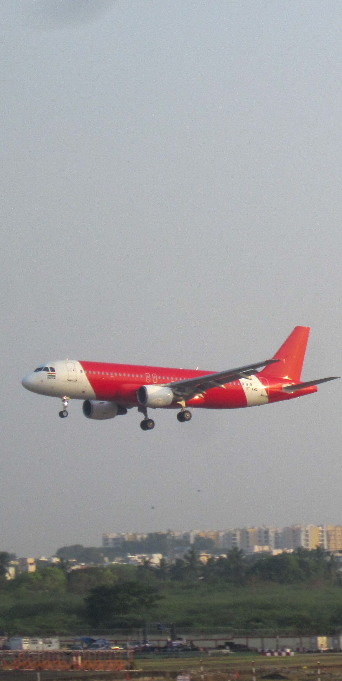 Airbus A320 (VT-AMB)