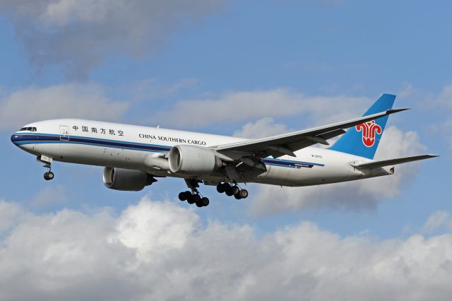 Boeing 777-200 (B-2072)