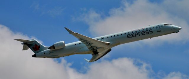 Canadair Regional Jet CRJ-900 (C-GNJZ)