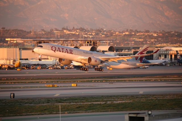 Airbus A350-1000 (A7-ANM)