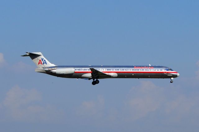 McDonnell Douglas MD-83 (N962TW)