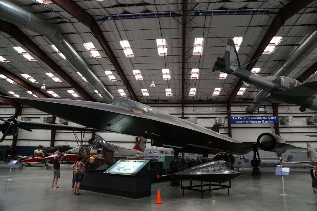 Lockheed Blackbird (61-7951) - Lockheed SR-71A Blackbird at Pima Air and Space Museum, Tucson, AZ, 17 May 14.