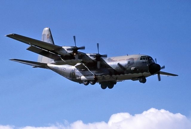 A97002 — - AUSTRALIA - AIR FORCE - LOCKHEED C-130H HERCULES (L-382) - REG : A97-002 (CN 382-4782) - EDINBURGH RAAF BASE ADELAIDE SA. AUSTRALIA - YPED (16/7/1985)