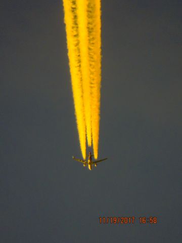 Boeing MD-11 (N572FE)