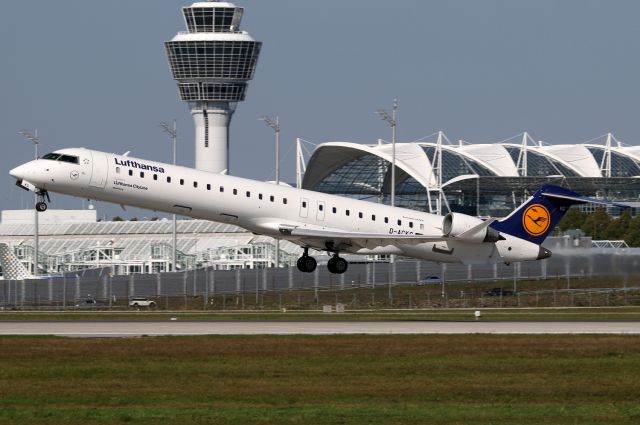 Canadair Regional Jet CRJ-900 (D-ACKG)