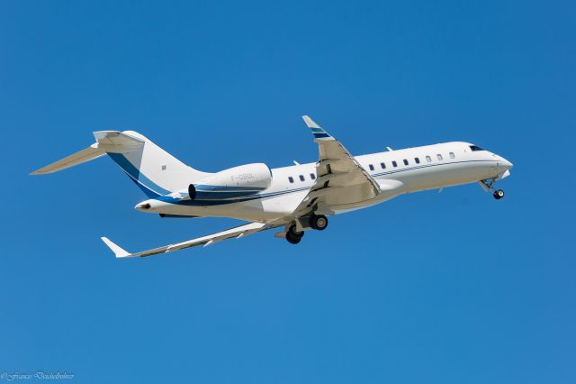 Bombardier Global Express (F-GBOL)