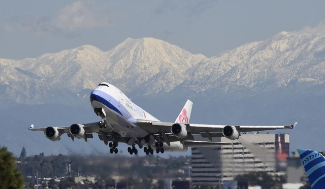 Boeing 747-400 (B-18717) - Departing LAX