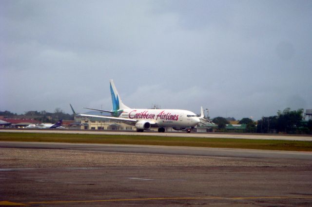 Boeing 737-800 (9Y-KIN)