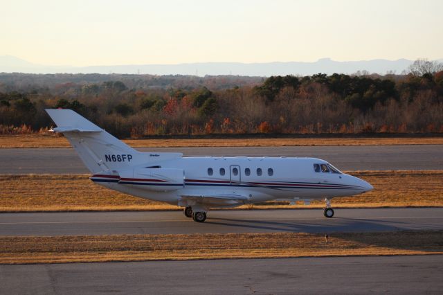 Hawker 800 (N68FP)