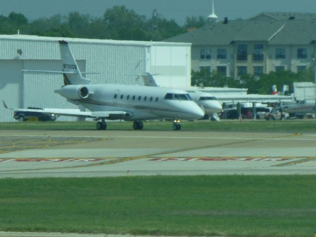 GILES G-200 (N730QS)
