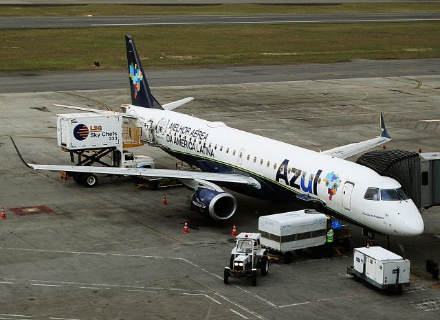 Embraer ERJ-190 (PR-AXN) - EMBRAER ERJ-190-200LR (ERJ-195AR)