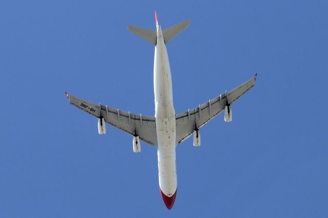 Airbus A340-300 (HB-JME)