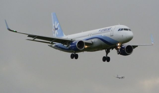 Airbus A320 (XA-JMA)