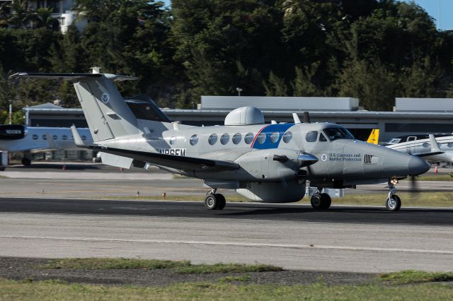 Beechcraft Super King Air 350 (N86FM)