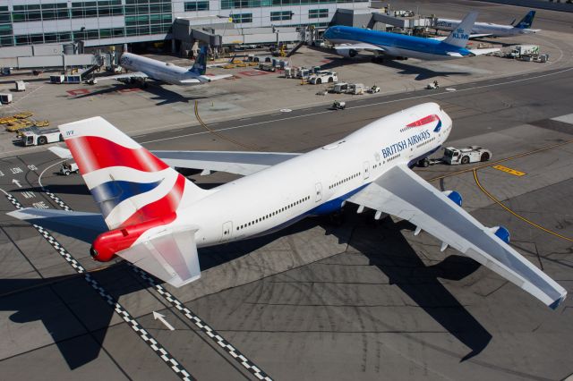 Boeing 747-400 (G-CIVV)