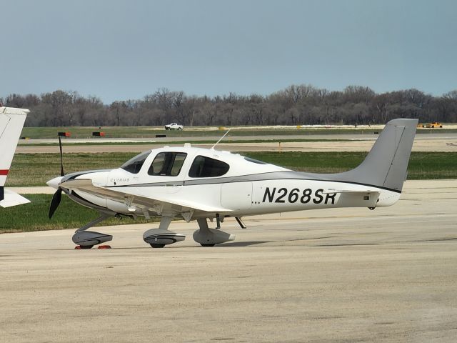 Cirrus SR-22 (N268SR)