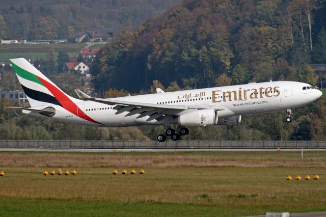 Airbus A330-200 (A6-EAD)