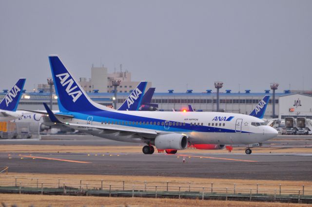Boeing 737-700 (JA05AN)