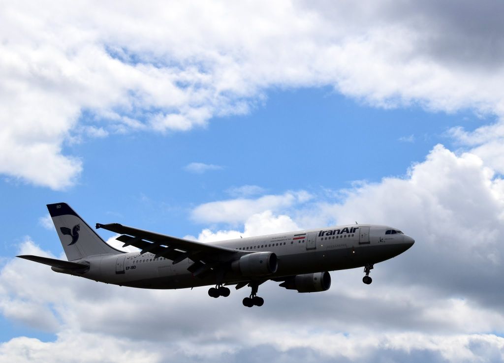 Airbus A330 (EP-IBD) - Over the Heathrow Air