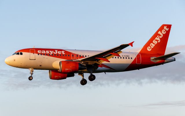 Airbus A319 (G-EZBZ) - G-EZBZ second easyJet Gatwick flight in the setting sun on the 1/Dec/2024