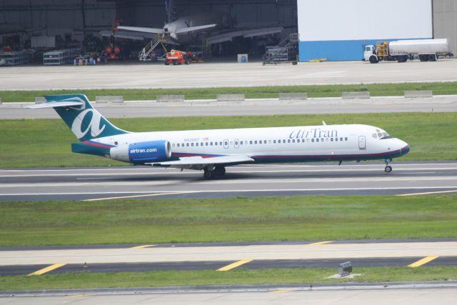 Boeing 717-200 (N920AT) - AirTran Flight 907 (N920AT) arrives on Runway 19L at Tampa International Airport following a flight from Indianapolis International Airport