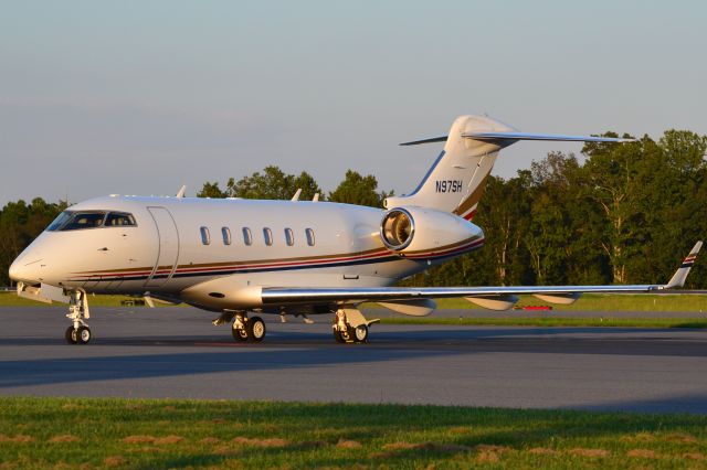 Bombardier Challenger 300 (N97SH) - WEST RIDGE AIR II LLC (RED LIGHT MANAGEMENT) at KJQF. RLMs client artist, LADY ANTEBELLUM, was in town for a concert at PNC Music Pavilion. - 10/5/18