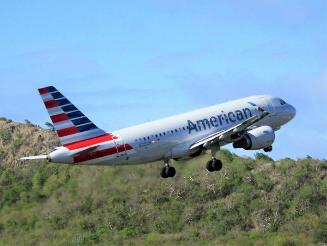 Airbus A319 (N725UW)