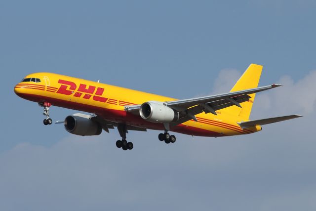 Boeing 757-200 (G-DHKE) - 12/11/2020:  The daily cargo flight from Brussels on landing path to runway 12.br /A 04h00m duration.