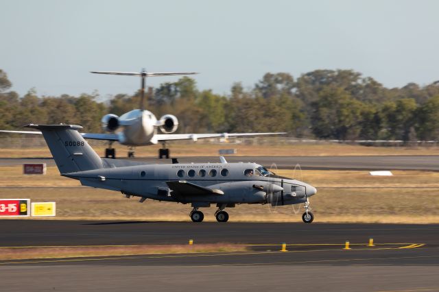 Beechcraft Super King Air 200 (N50088) - Beech C-12V-Huron