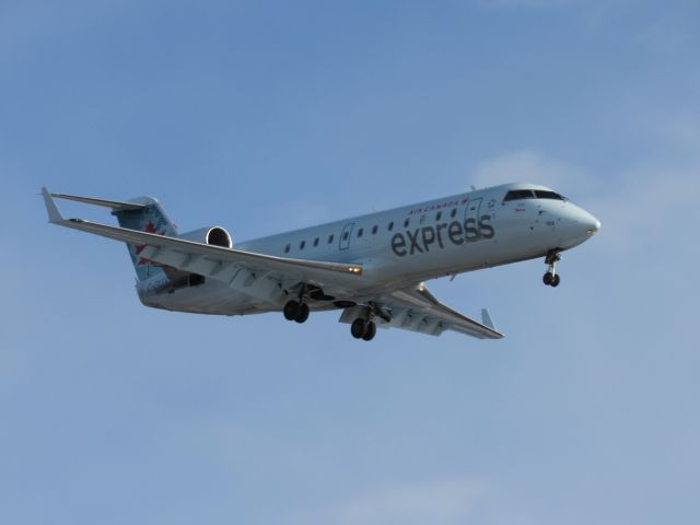 Canadair Regional Jet CRJ-200 (C-GKER)