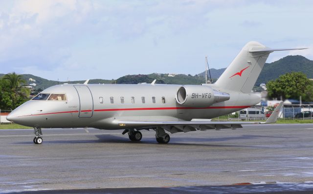 Canadair Challenger (9H-VFG)