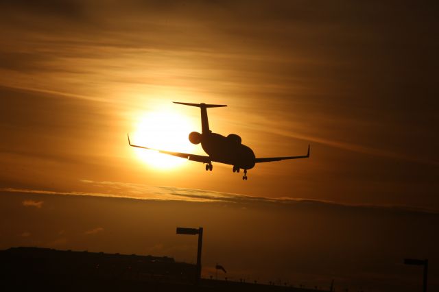 Canadair Regional Jet CRJ-200 (N976SW)