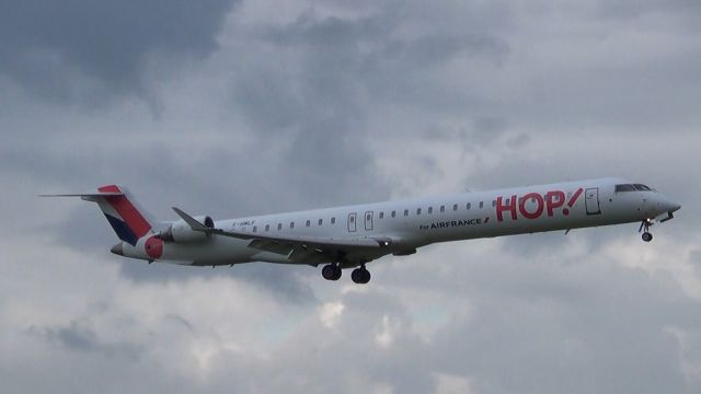 Bombardier CRJ-1000 (F-HMLF)